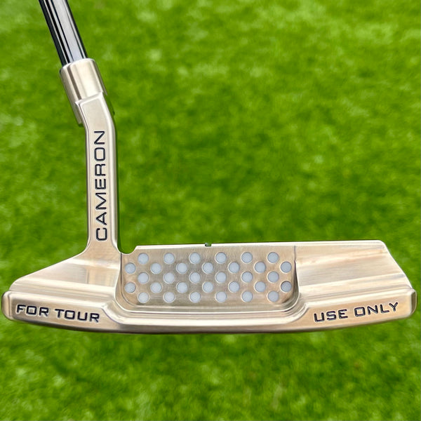 Brooks Koepka Style Chromatic Bronze T22 Newport 2 Tour w/Teryllium Insert & Top Line