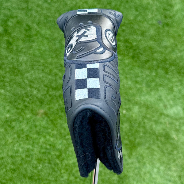 Brand New 2-Tone Timeless 2.5 SSS w/Welded Flojet Neck & Polished Top Line