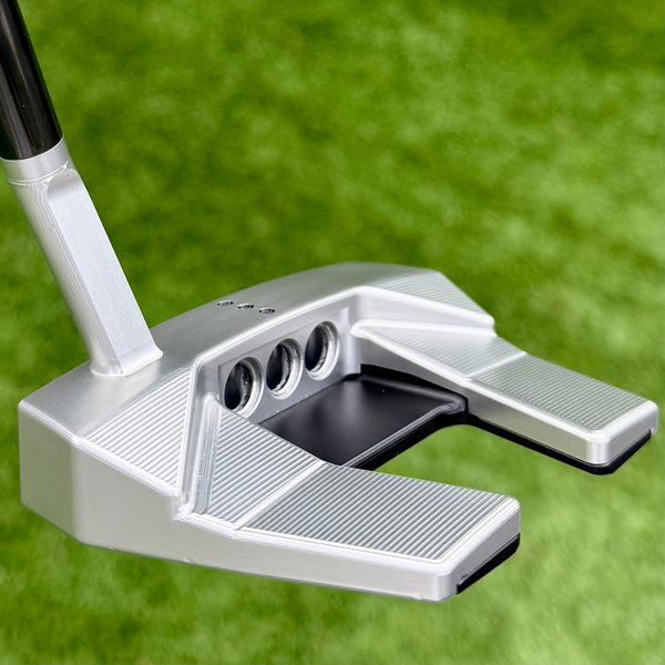 Made for the Tour Phantom X T5.5 w/Flojet Neck & Black Tour Shaft
