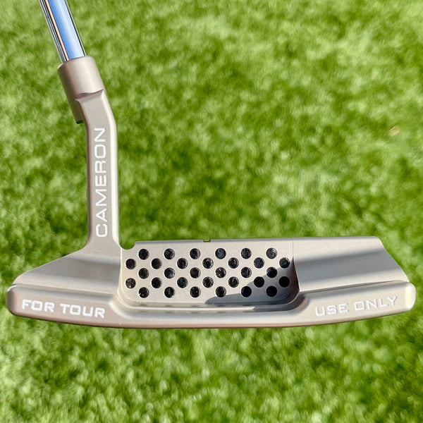 Brooks Koepka Style Chromatic Bronze T22 Newport 2 Tour w/Teryllium Insert & Top Line