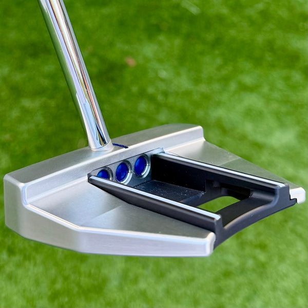 Center Shaft Tour Futura 5S w/Blue Paint & Matching Tour Grip & Headcover