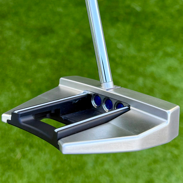 Center Shaft Tour Futura 5S w/Blue Paint & Matching Tour Grip & Headcover