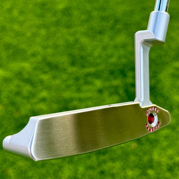 Brand New Tiger Woods Style Smooth Face GSS Timeless Tourtype (TT)