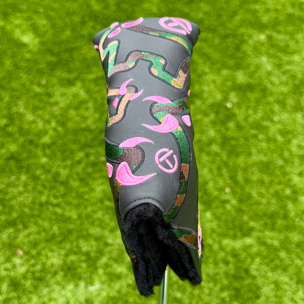 Brand New Circle T Pink/Camo Tour Bulldog Blade Headcover