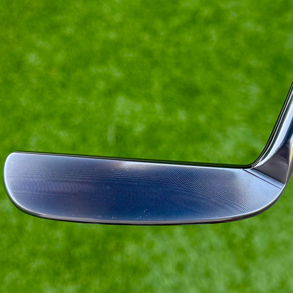 2005 Custom Tour Napa w/Premium Hand Stamping & "Snow" on Flange