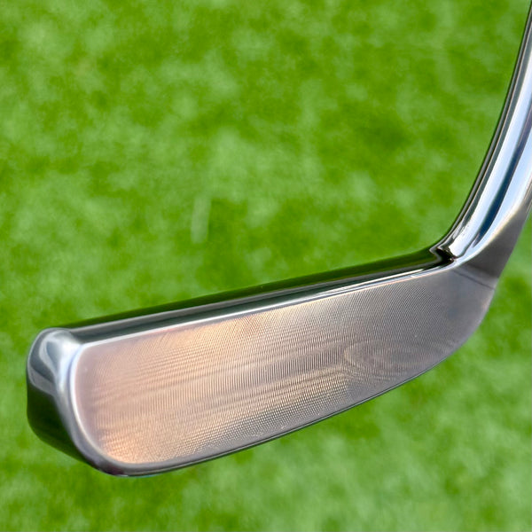 2005 Custom Tour Napa w/Premium Hand Stamping & "Snow" on Flange
