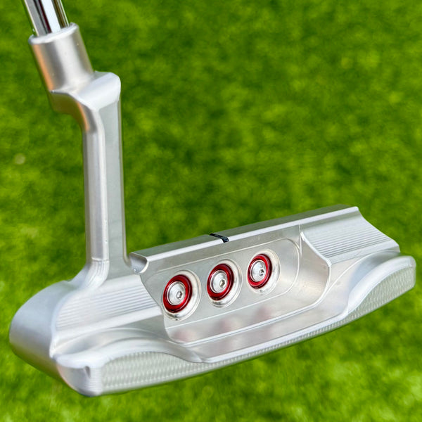 Masterful Buttonback Tourtype w/Teryllium Insert & Top Line Alignment Aid