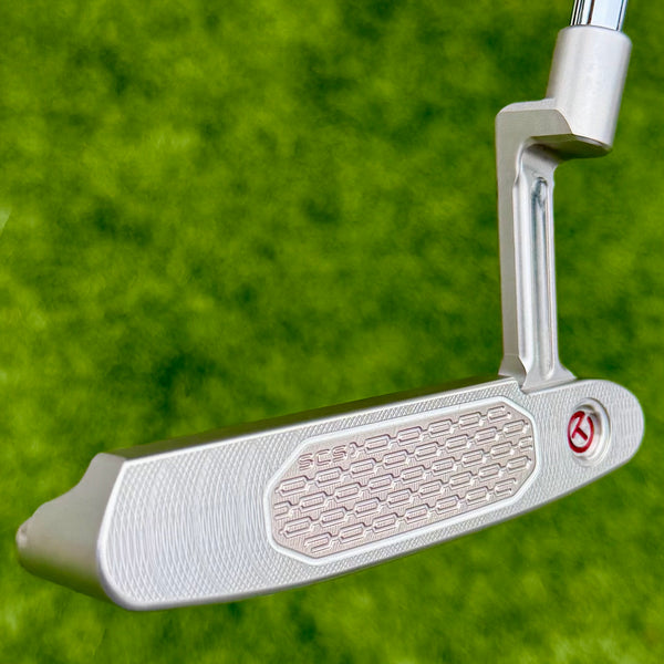 Brand New Tour Newport Studio Style w/Carbon Chainlink Face Insert