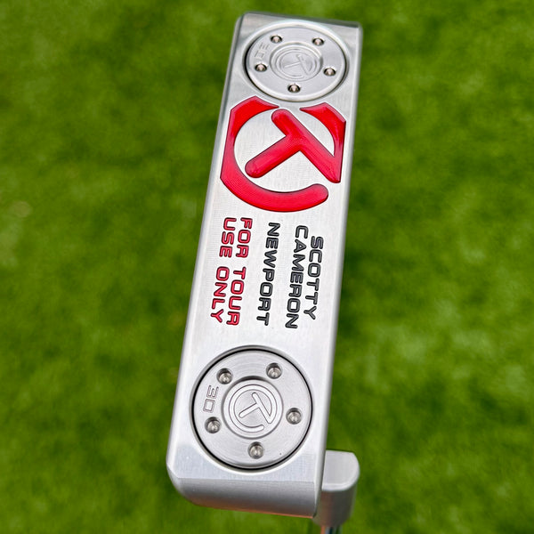Brand New Tour Newport Studio Style w/Carbon Chainlink Face Insert