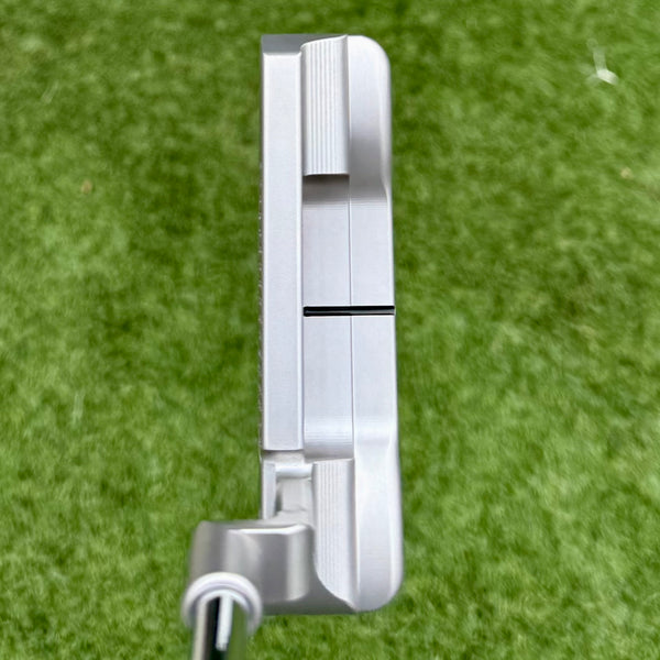 Brand New Tour Newport Studio Style w/Carbon Chainlink Face Insert