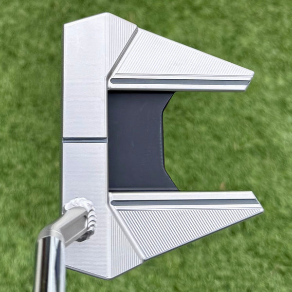 Brand New 2025 Phantom X T7.5 SSS w/Pink Camo Tour Bulldog Headcover