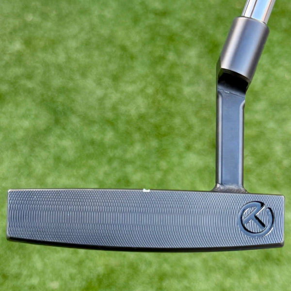 Tour Phantom X T7.2 in Black Finish w/Matching Green Tour Grip & Headcover