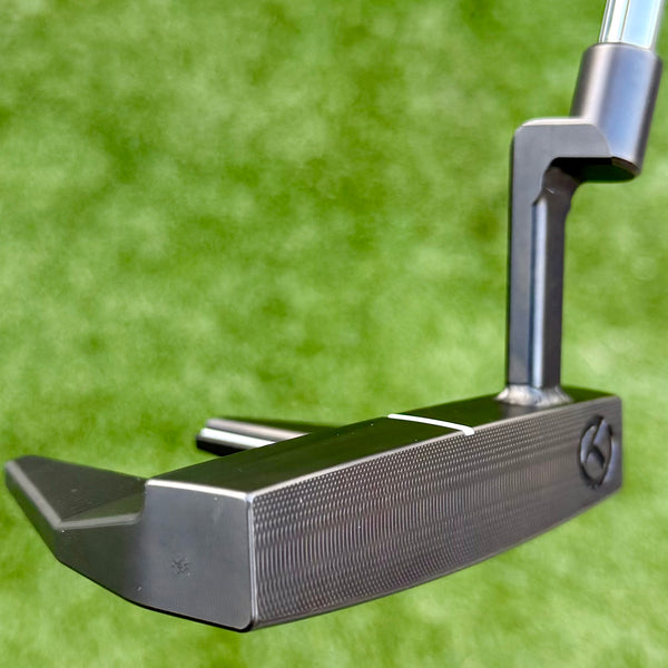 Tour Phantom X T7.2 in Black Finish w/Matching Green Tour Grip & Headcover