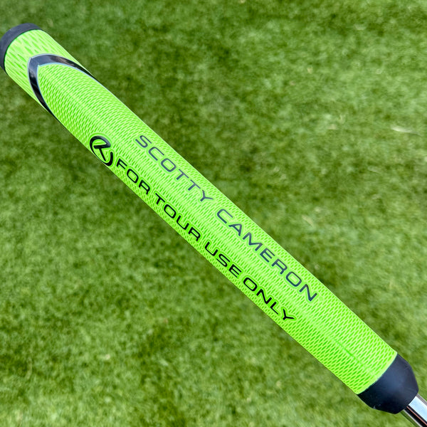 Tour Phantom X T7.2 in Black Finish w/Matching Green Tour Grip & Headcover