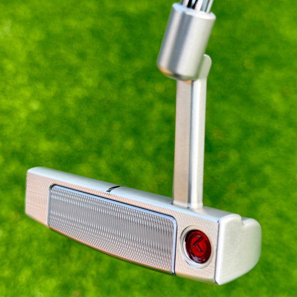 Brand New Tour Fastback 2 w/Red Tour Bombs @ Top Line Alignment Aid